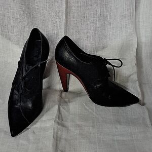 Vic Matie  Designer Pumps Ankle Boots  size 5  euro 35